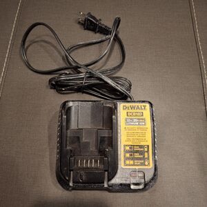 Dewalt DCB107 12V-20V Max Lithium Battery Charger